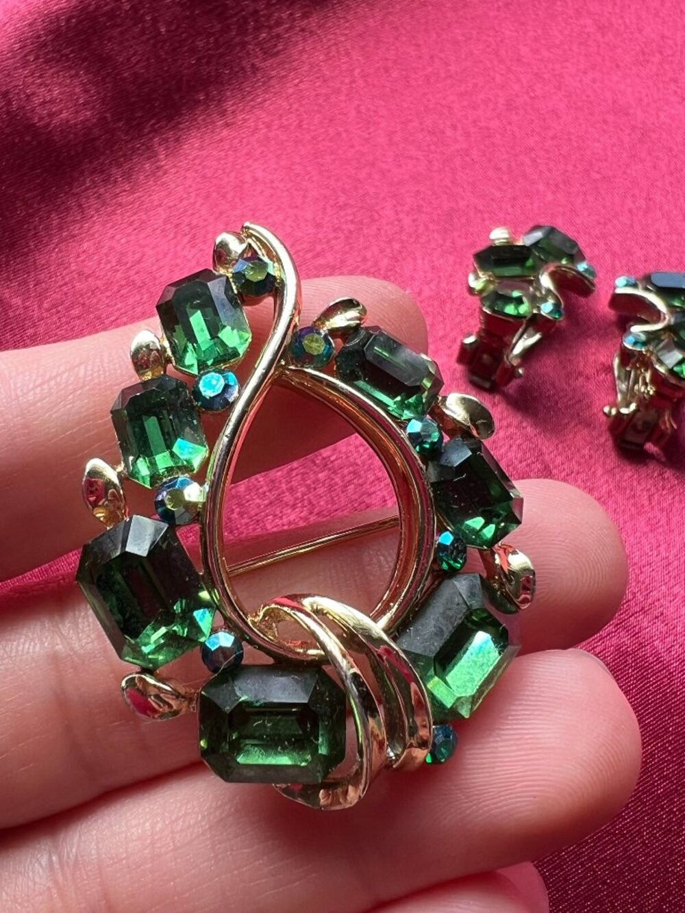 Vintage Lisner Mid-Century Green Rhinestone Brooch & Earrings Set